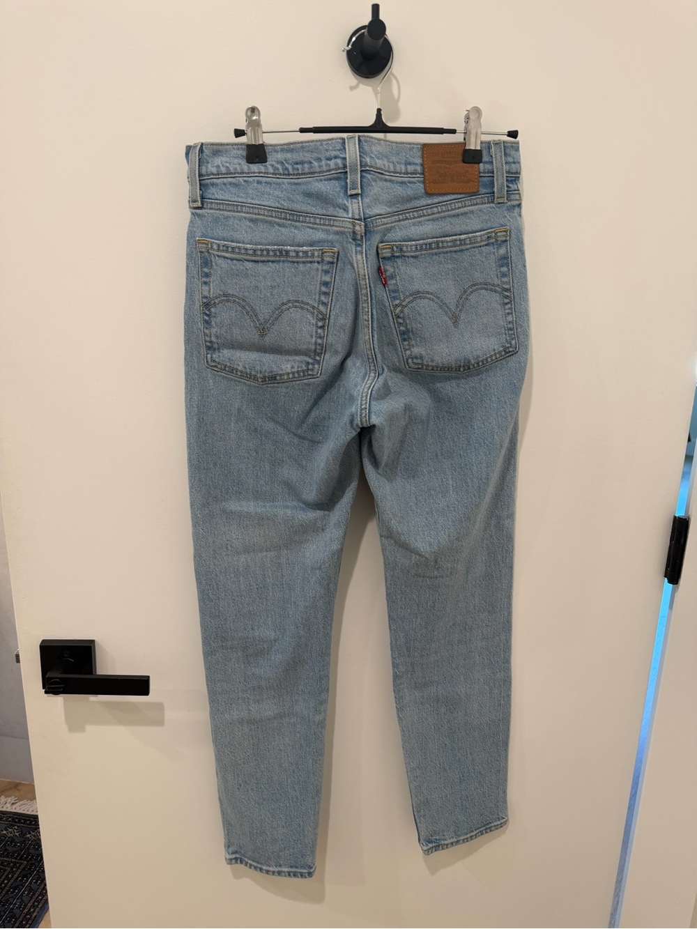 Levi’s Wedgie Light Blue Jeans - Picture 3 of 3